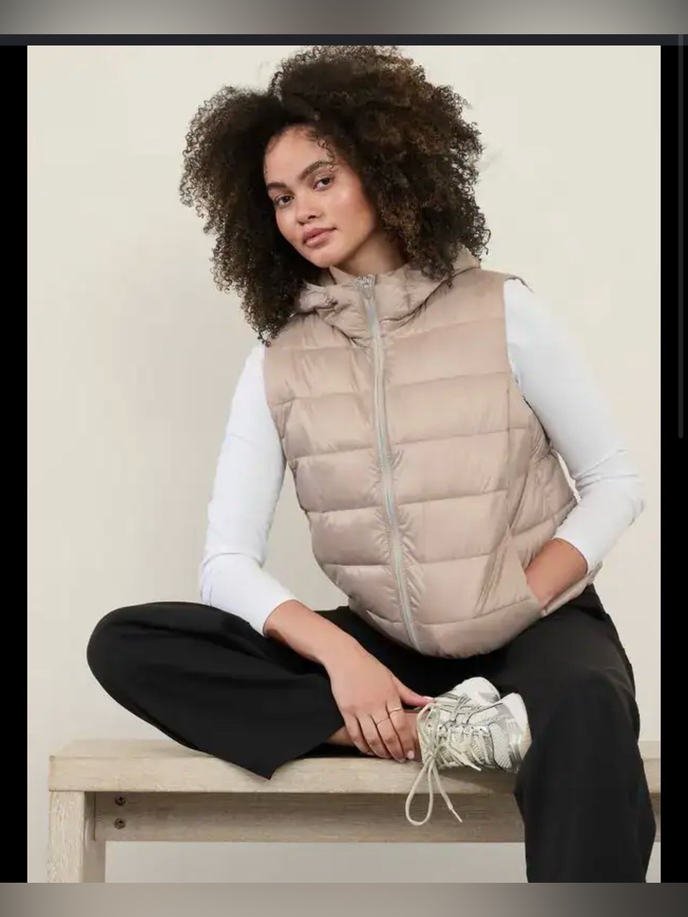 Athleta Aire Puffer Hooded Vest Beige Taupe Lightweight Quilted Zip Size XL